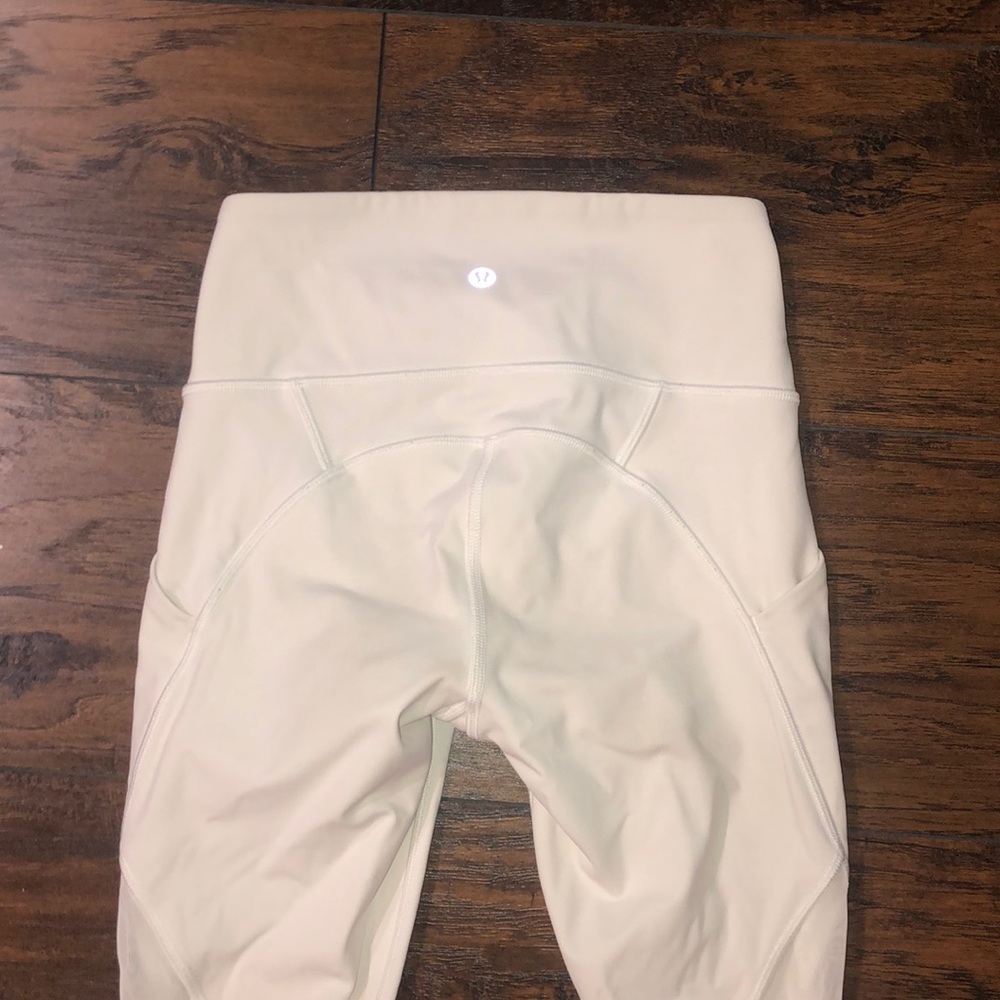 white lululemon leggings